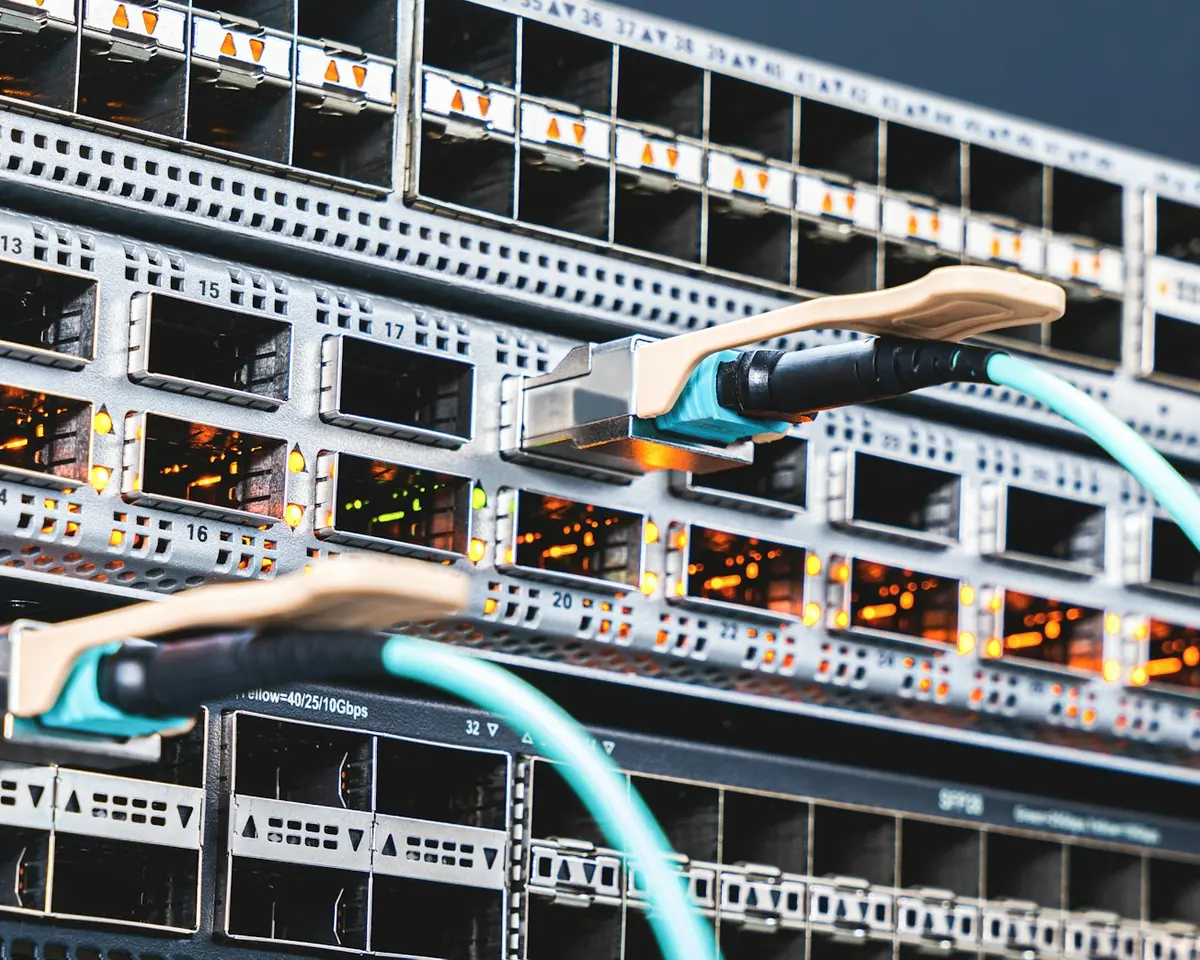 Switch di rete con collegamenti in fibra